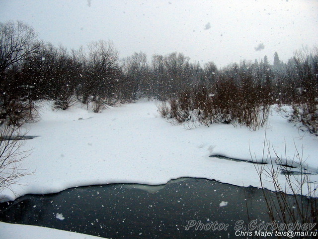 it_is_snowing(river)