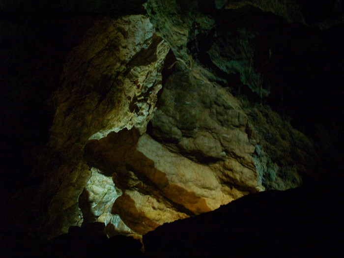 Cave-006.jpg