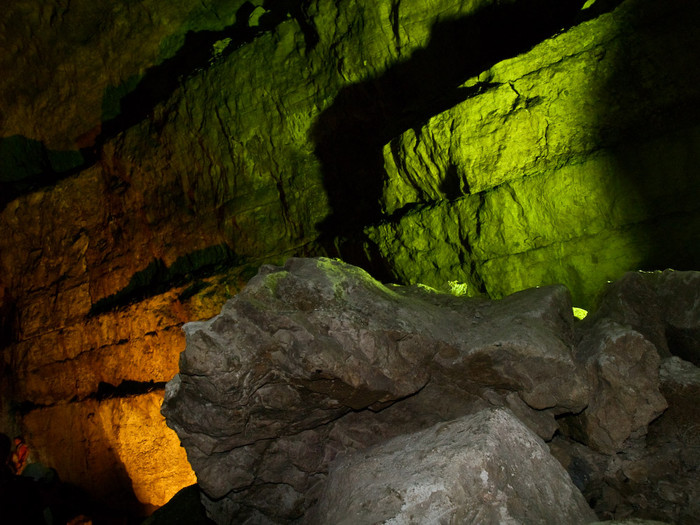 Cave-012.jpg