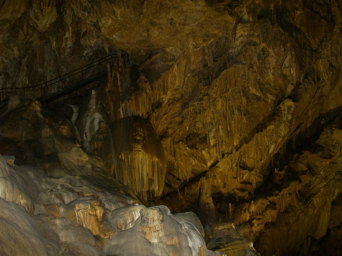 Cave-030.jpg
